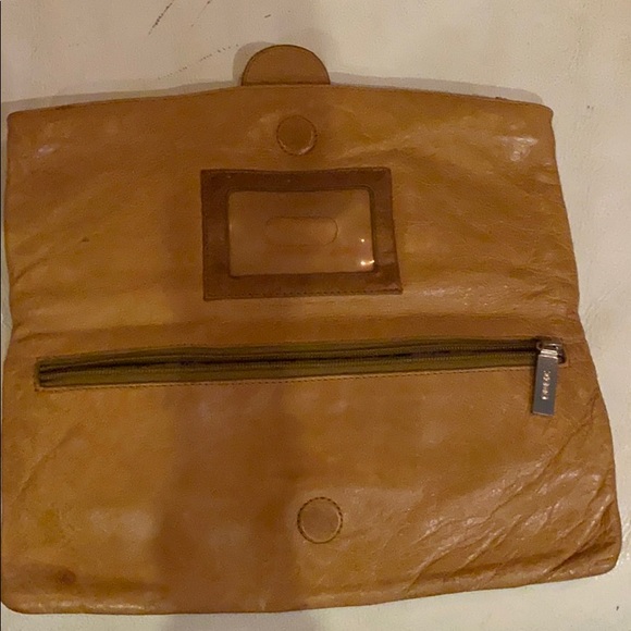 Hobo Camel color clutch